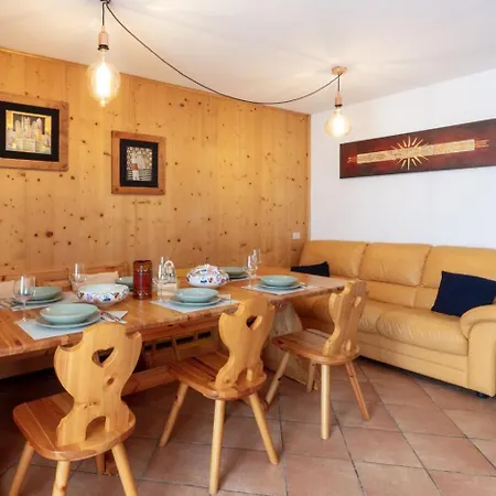 Housmart Della Difesa 72 * סאן ויטו די קדורה