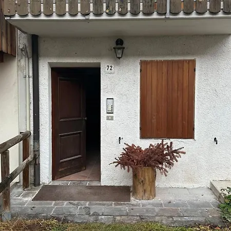 Housmart Della Difesa 72 *